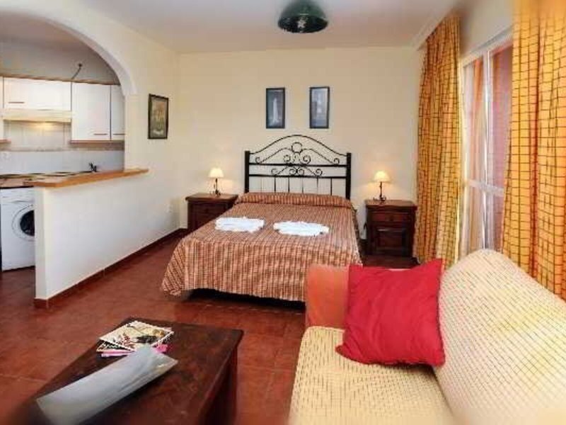 Apartamentos Leo Islamar 29