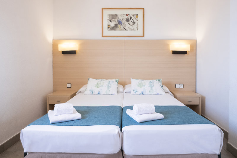 Apartaments CYE Salou 11