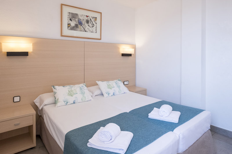 Apartaments CYE Salou 13