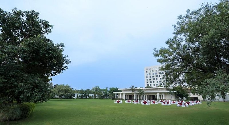 DoubleTree by Hilton Jaipur Amer 4