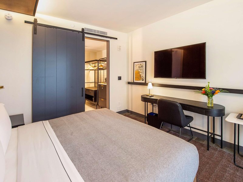 Canopy by Hilton Jersey City Arts District 44