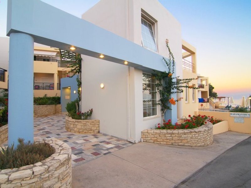 Radamanthys Apartments 4