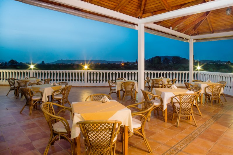Zefyros Eco Resort 9