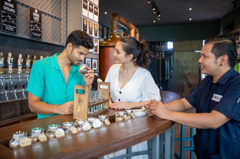 Four Points by Sheraton Phuket Patong Beach Resort 14