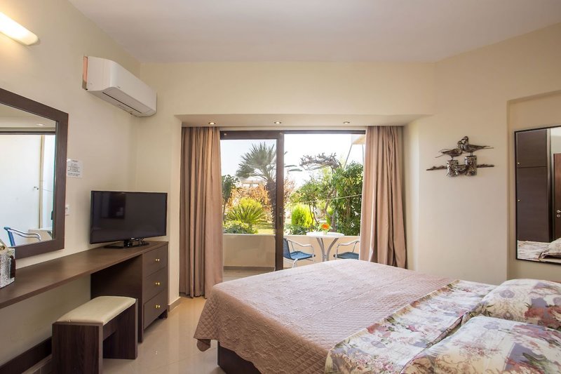 Lyristis Hotel Studios and Apartments 12