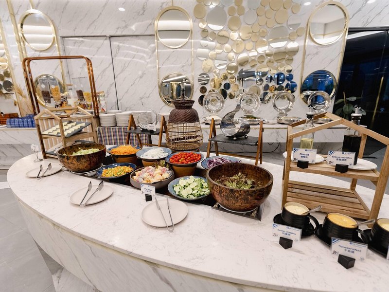 Wyndham La Vita Phuket 28