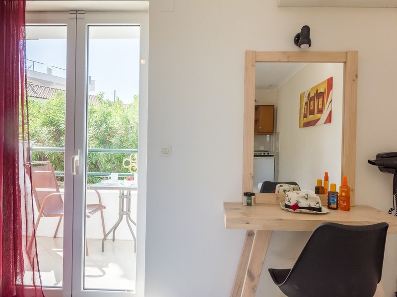 Cavos Beach House 14