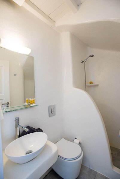 Madres Studios & Apartments 29