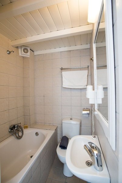 Madres Studios & Apartments 33