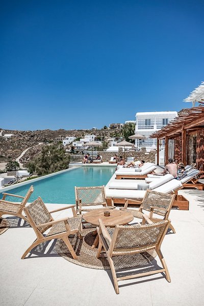 Super Paradise Suites 2