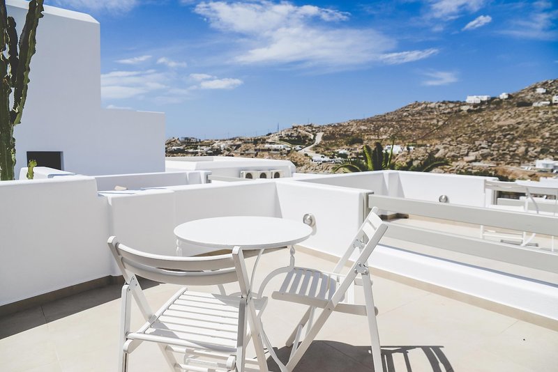 Super Paradise Suites 10