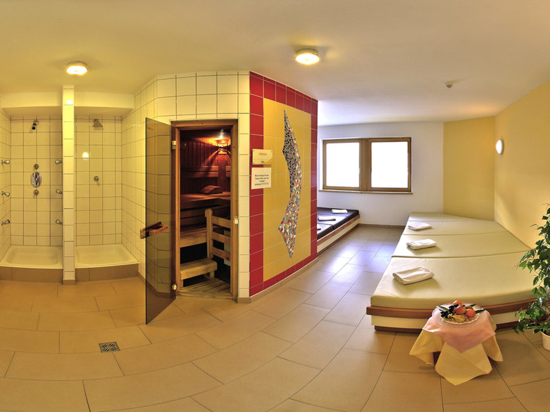 Erlebnishotel Fendels 25
