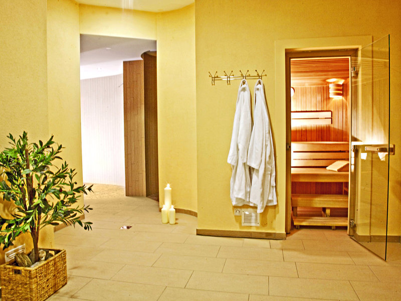 Erlebnishotel Fendels 28