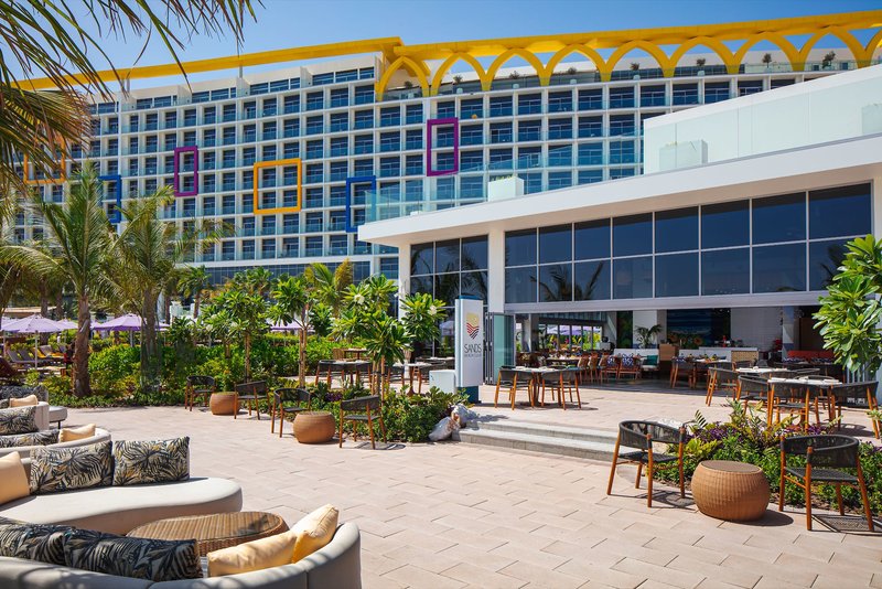 Centara Mirage Beach Resort 2