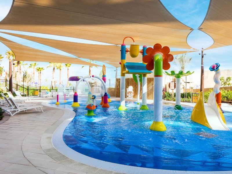 Centara Mirage Beach Resort 35