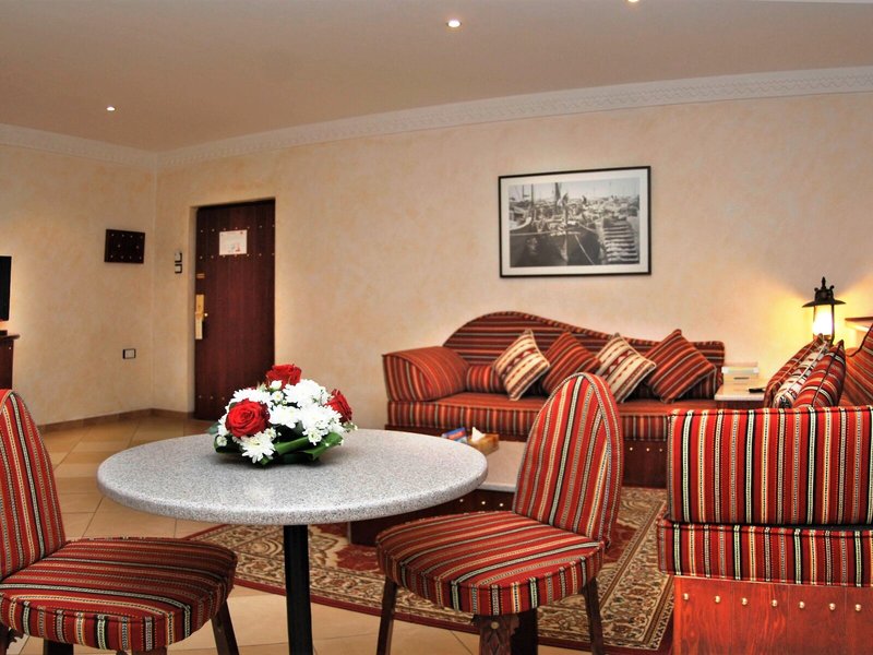 Al Liwan Suites Hotel 12