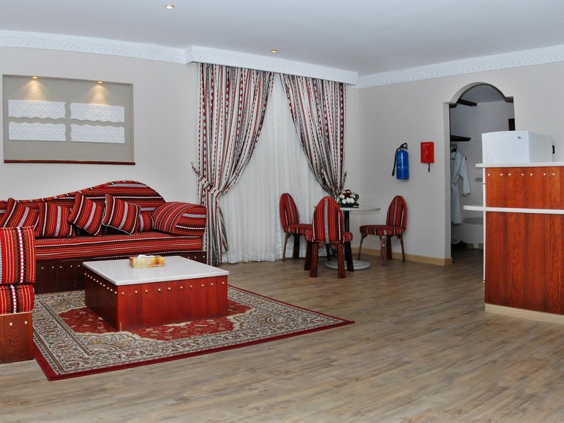 Al Liwan Suites Hotel 15