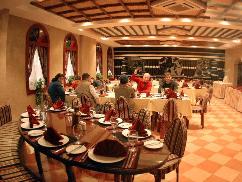 Al Liwan Suites Hotel 19