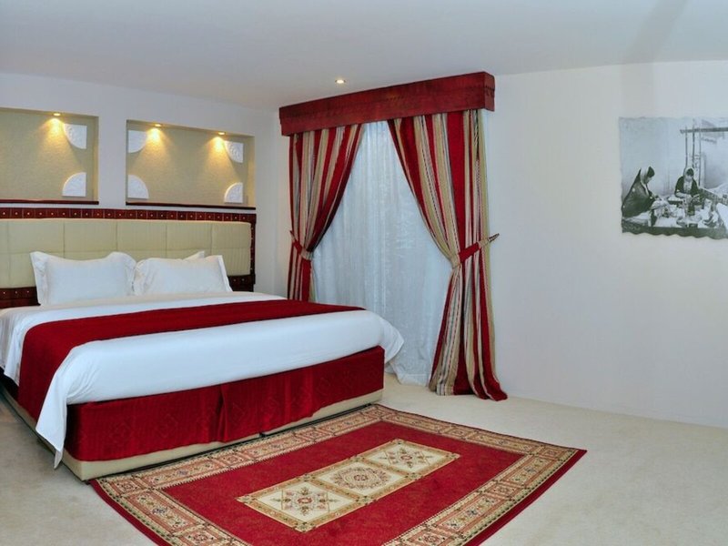 Al Liwan Suites Hotel 32
