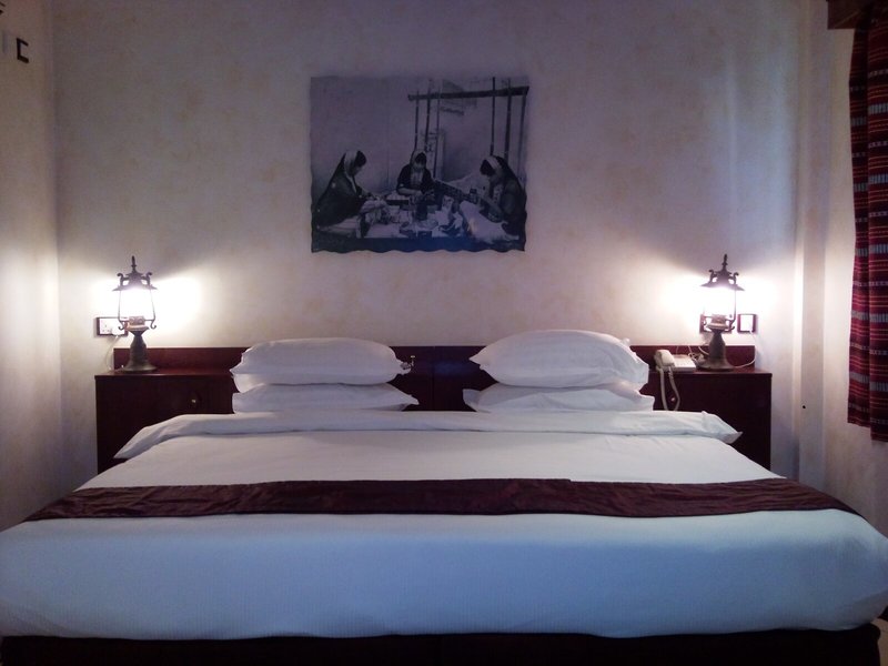 Al Liwan Suites Hotel 40