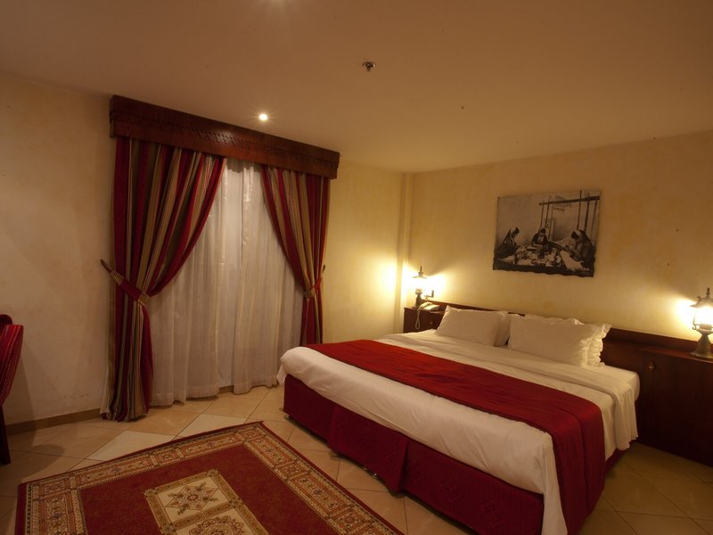 Al Liwan Suites Hotel 45