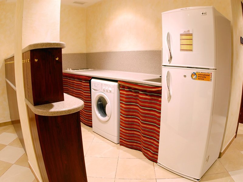 Al Liwan Suites Hotel 48