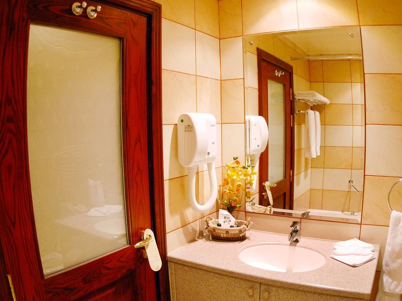 Al Liwan Suites Hotel 49