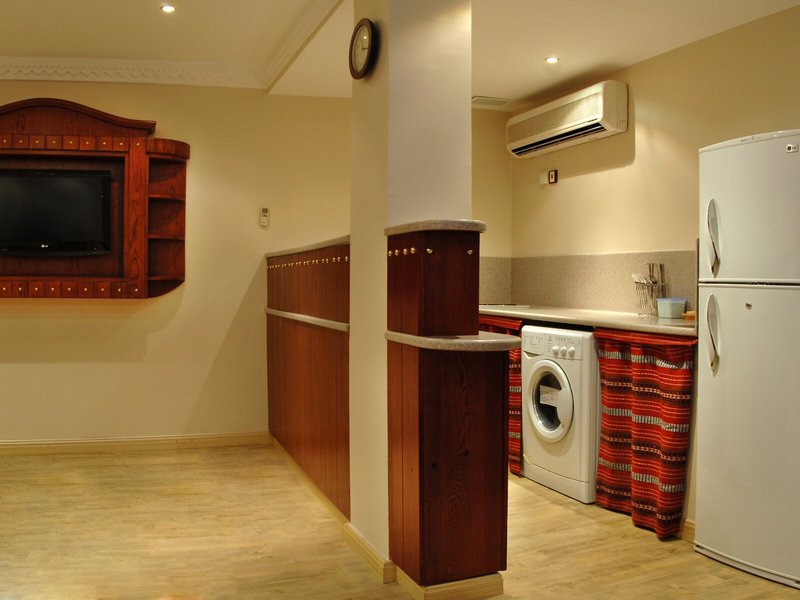 Al Liwan Suites Hotel 50
