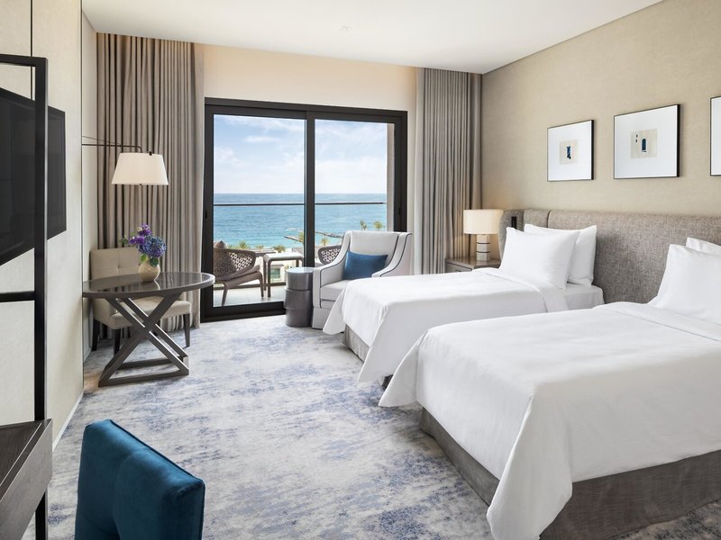Address Fujairah Beach Resort 18