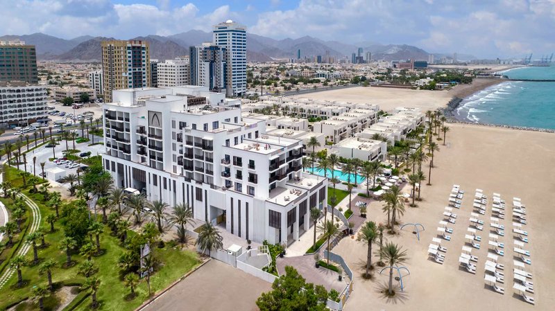 Palace Fujairah Beach Hotel 10