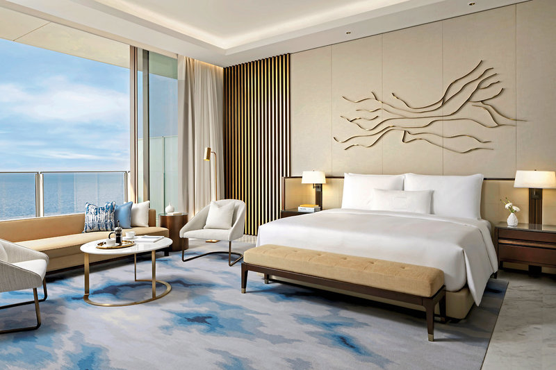 Atlantis The Royal 16