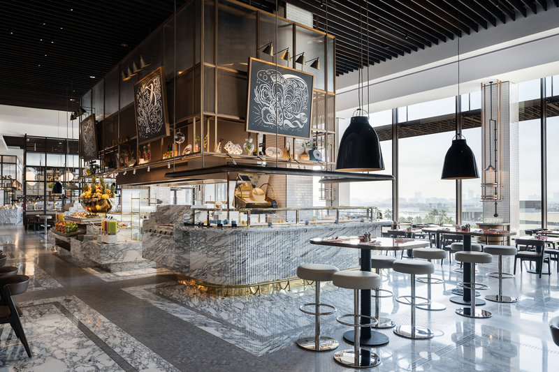 Atlantis The Royal 16