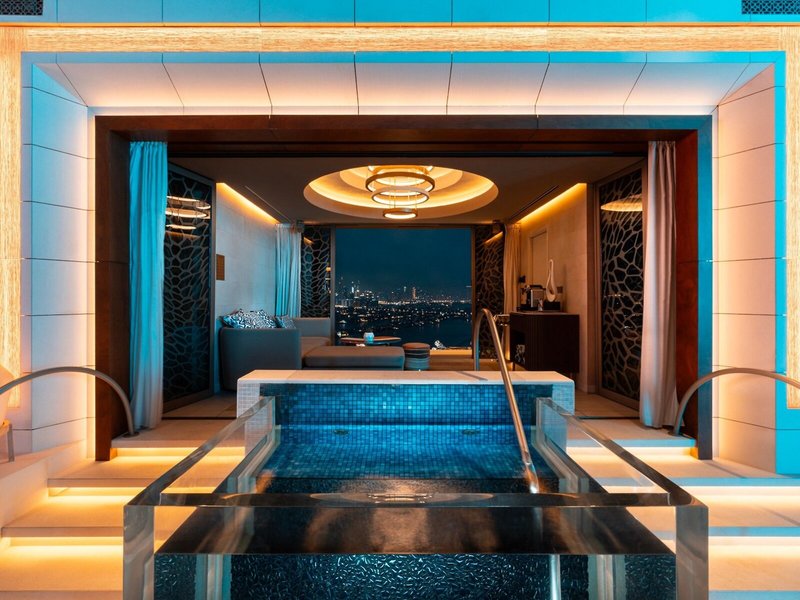 Atlantis The Royal 48