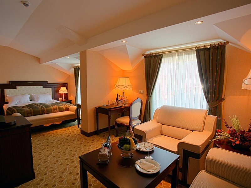 Latanya Palm Hotel 33