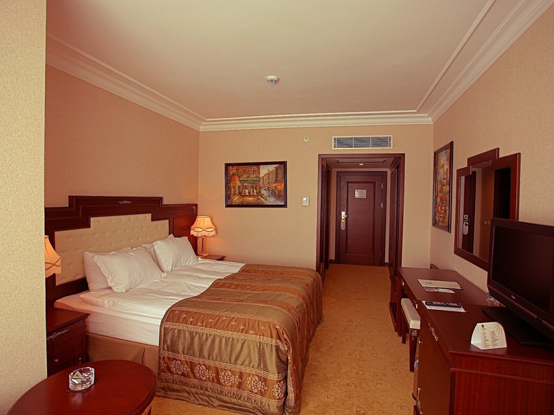 Latanya Palm Hotel 34