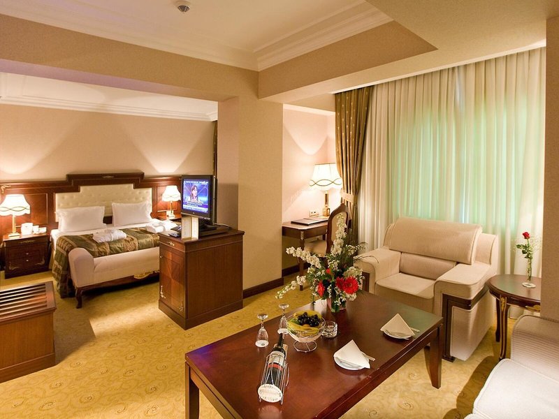 Latanya Palm Hotel 36