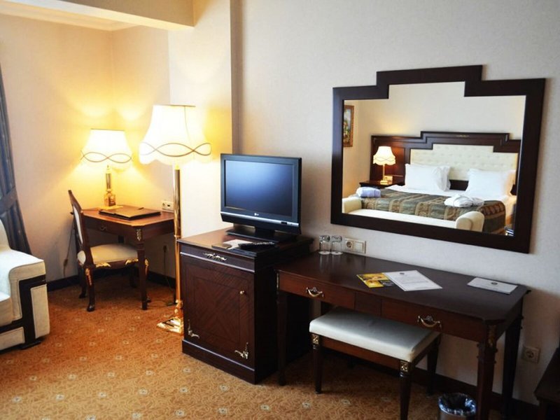 Latanya Palm Hotel 45