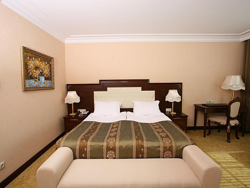 Latanya Palm 38
