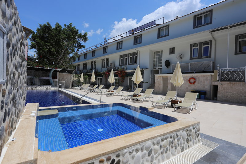 Tonoz Beach Hotel 1