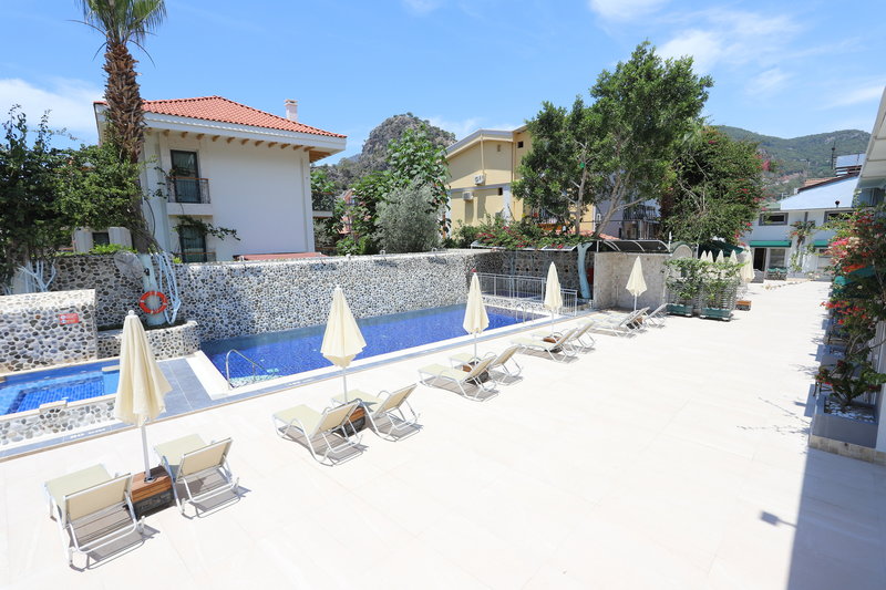 Tonoz Beach Hotel 2