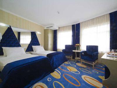 Ilkbal Deluxe Hotel 11