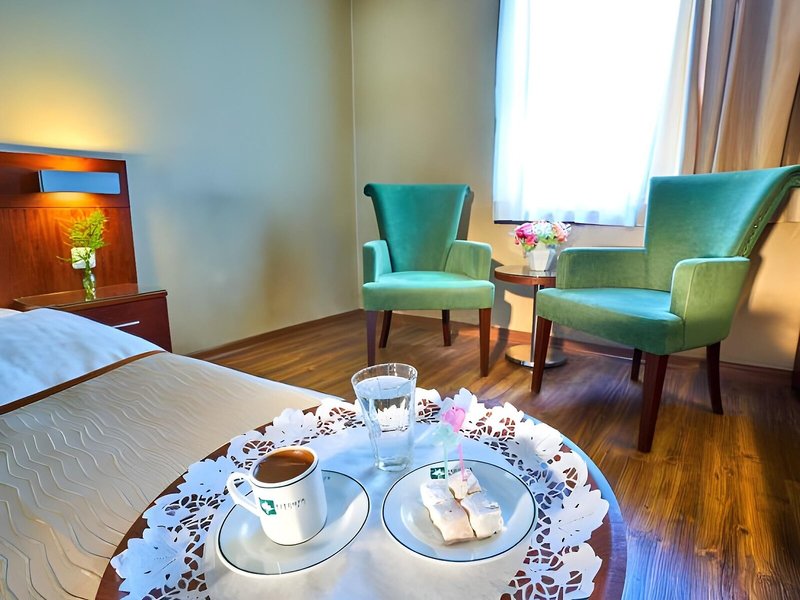 Feronya Hotel 5