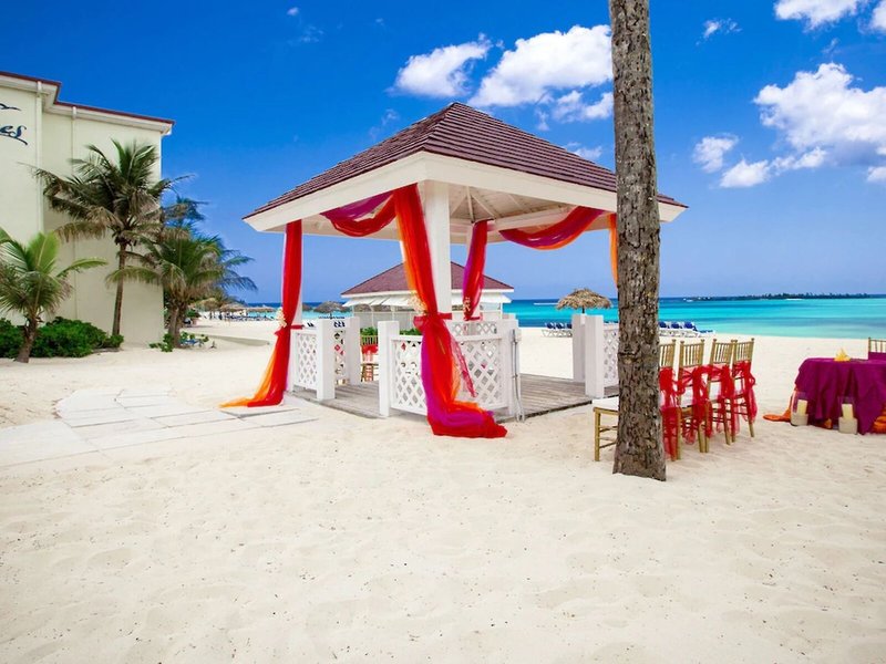 Breezes Bahamas 10