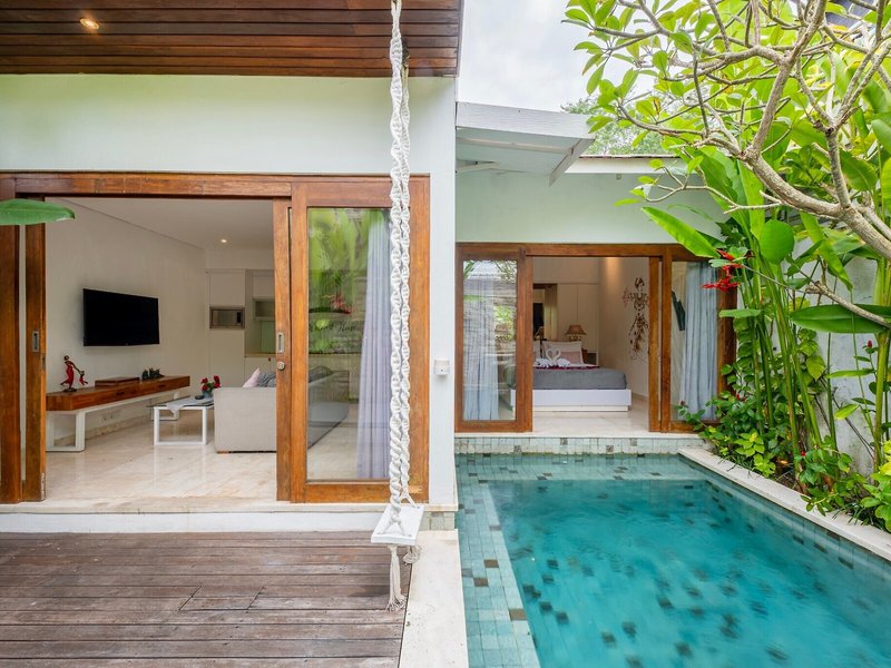 The Jimbaran Villa 12