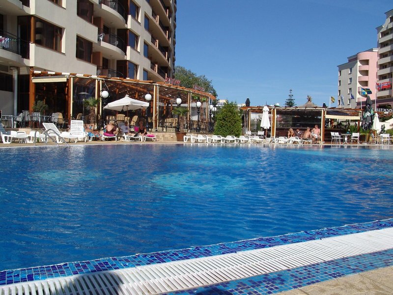 Poseidon 5 - Exterior