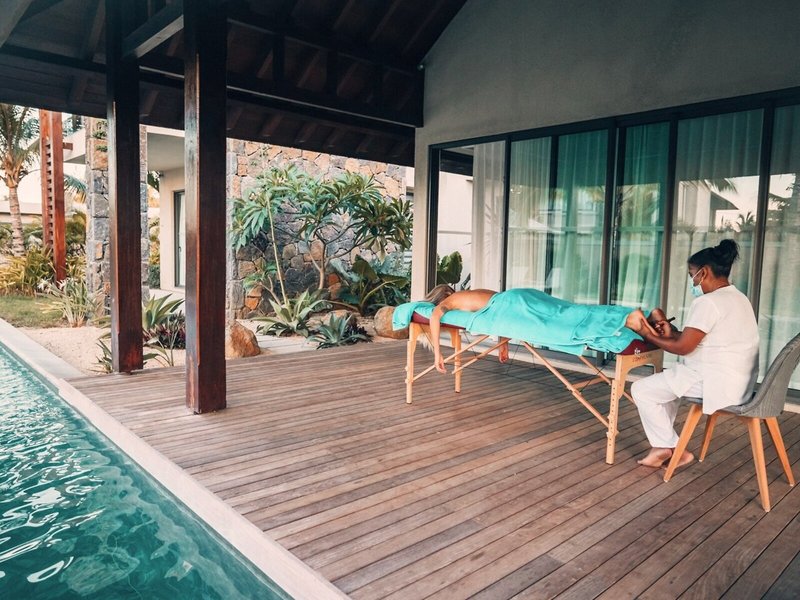 Mythic Suites & Villas 8