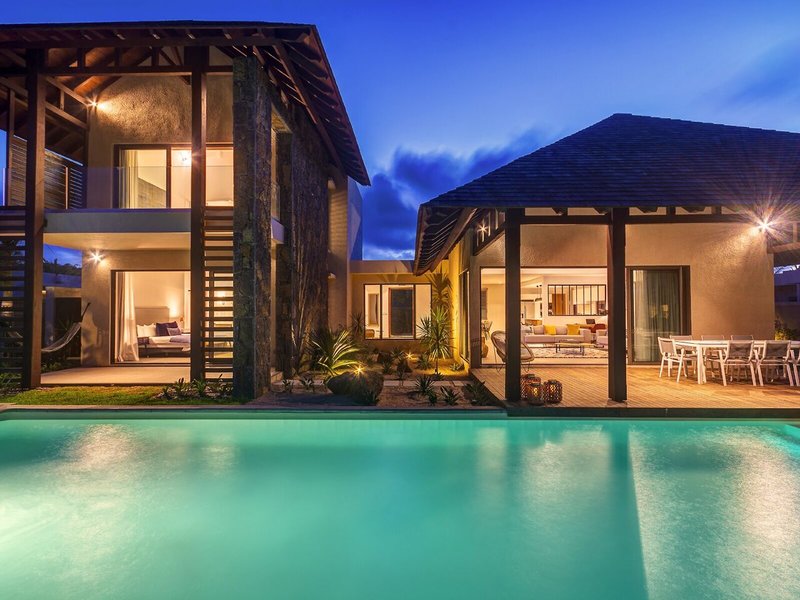 Mythic Suites & Villas 17