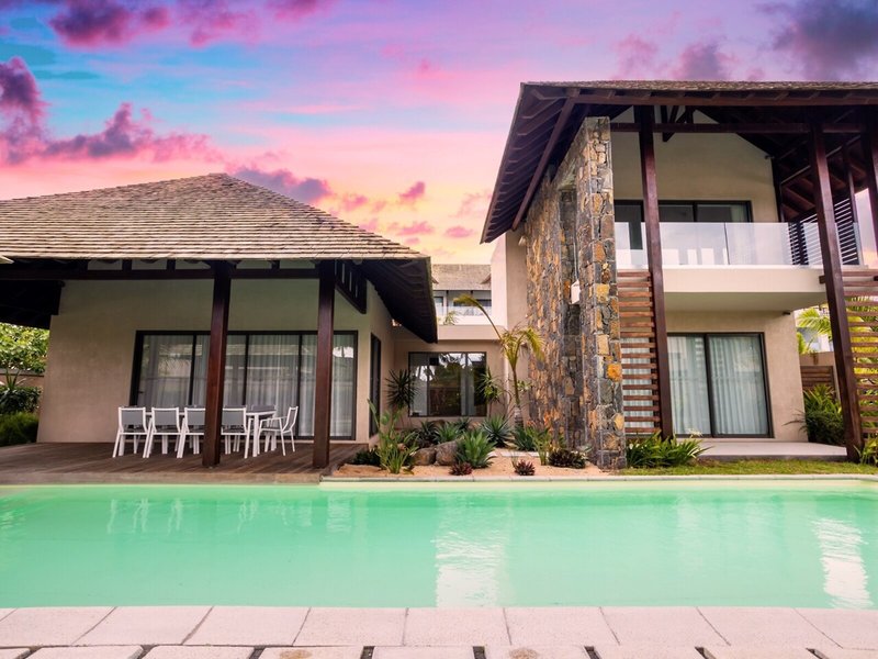 Mythic Suites & Villas 18