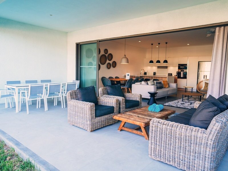 Mythic Suites & Villas 24