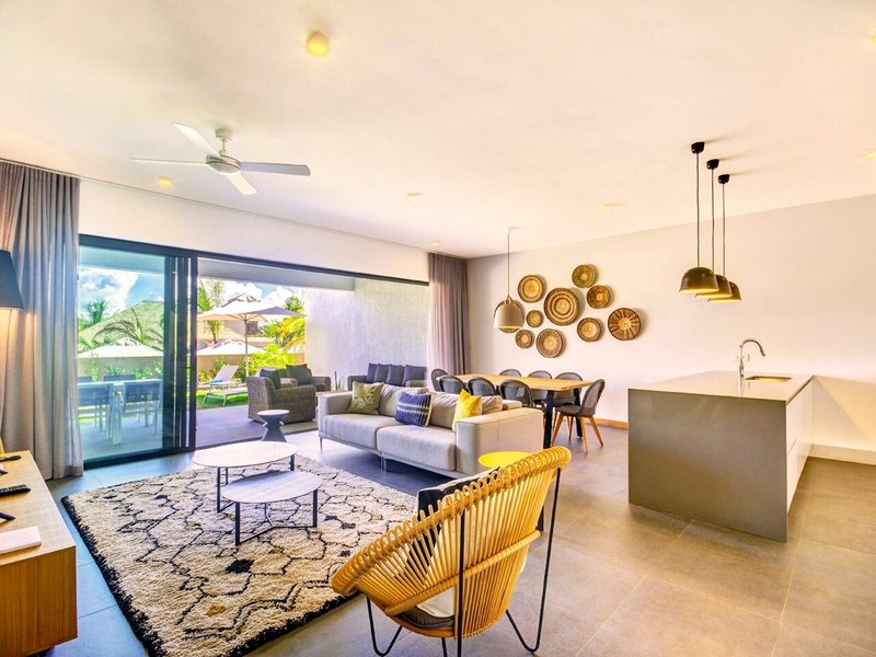 Mythic Suites & Villas 25